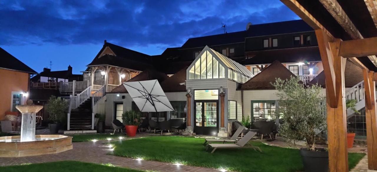 Hotel Et Spa Le Lion D'Or Pont-Évêque Exterior foto